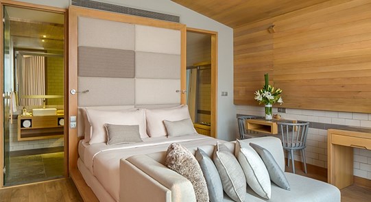 KHÁCH SẠN FUSION SUITES SAIGON