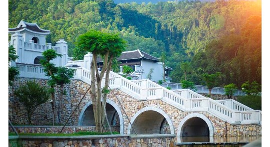 KHÁCH SẠN LEGACY YEN TU MGALLERY BY SOFITEL